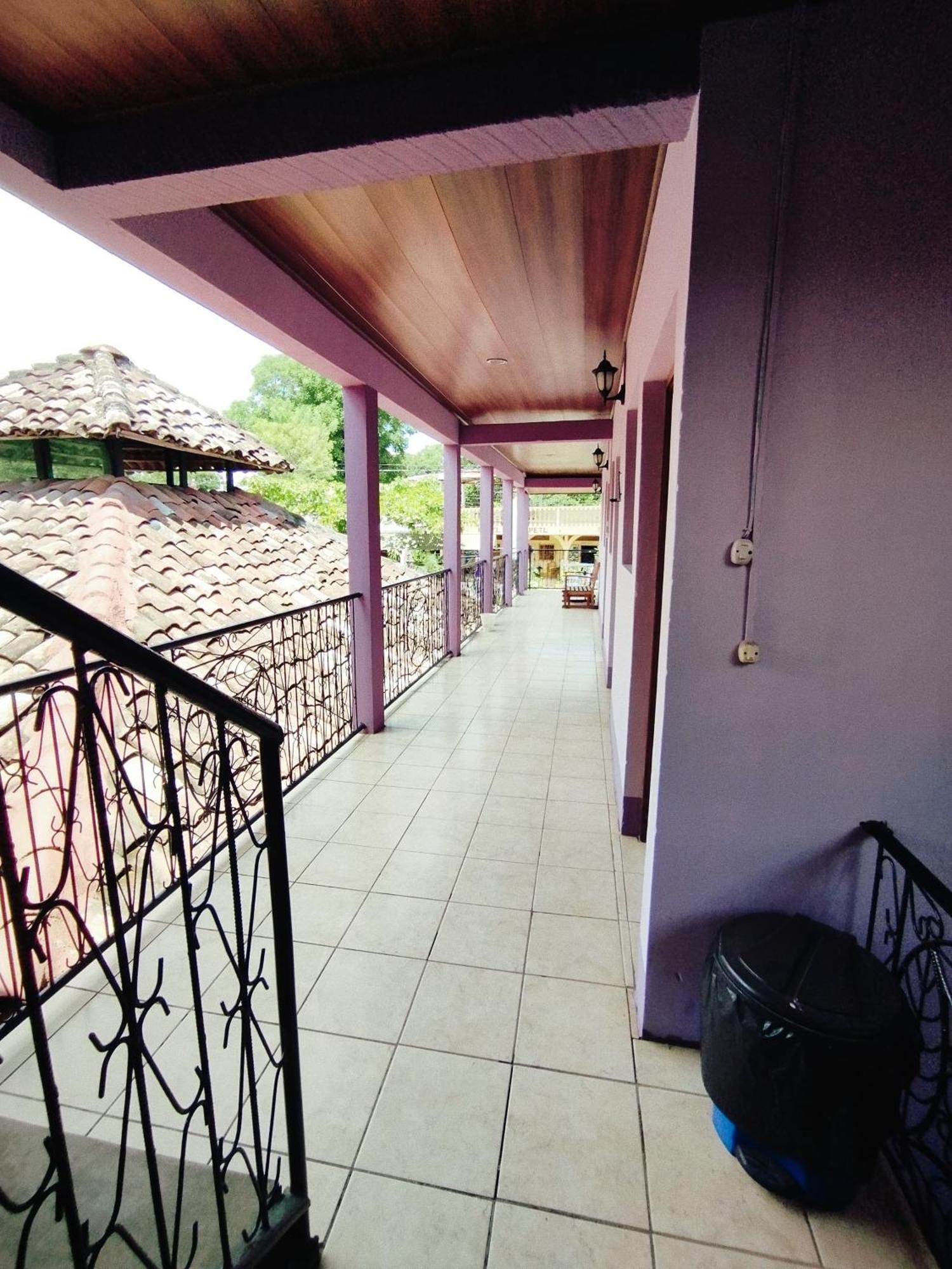 The Landing Hotel And Restaurant Moyogalpa Exterior photo